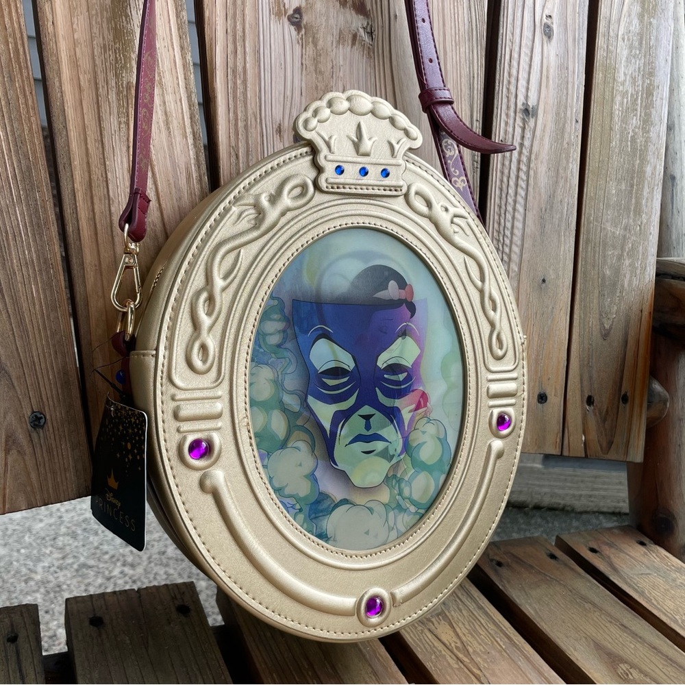 Disney Snow White Magic Mirror Crossbody Purse - 3-Way Lenticular Effect - Picture 13 of 16